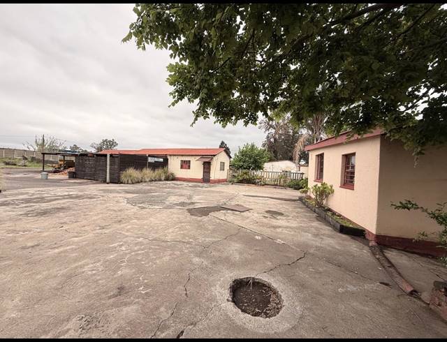13,262M² INDUSTRIAL YARD FOR SALE IN AIRPORT INDUSTRIAL